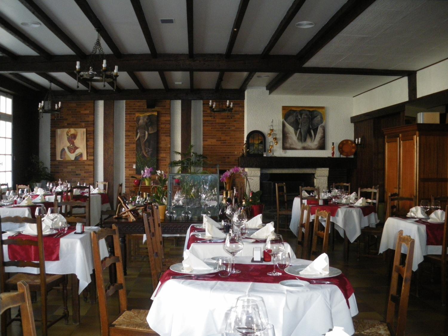 Hotel Du Commerce Chez Stephane Roumazieres