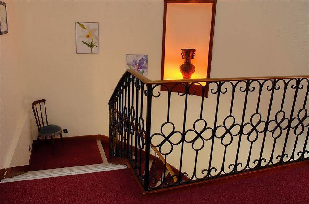 Hotel Du Commerce Chez Stephane 2*